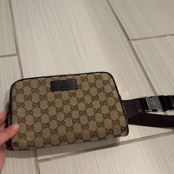 Gucci Belt Bag - Picture 10 of 13